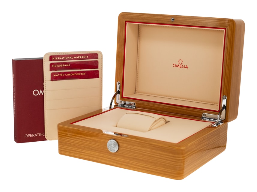 Omega Planet Ocean 215.92.46.22.01.003 Image 5